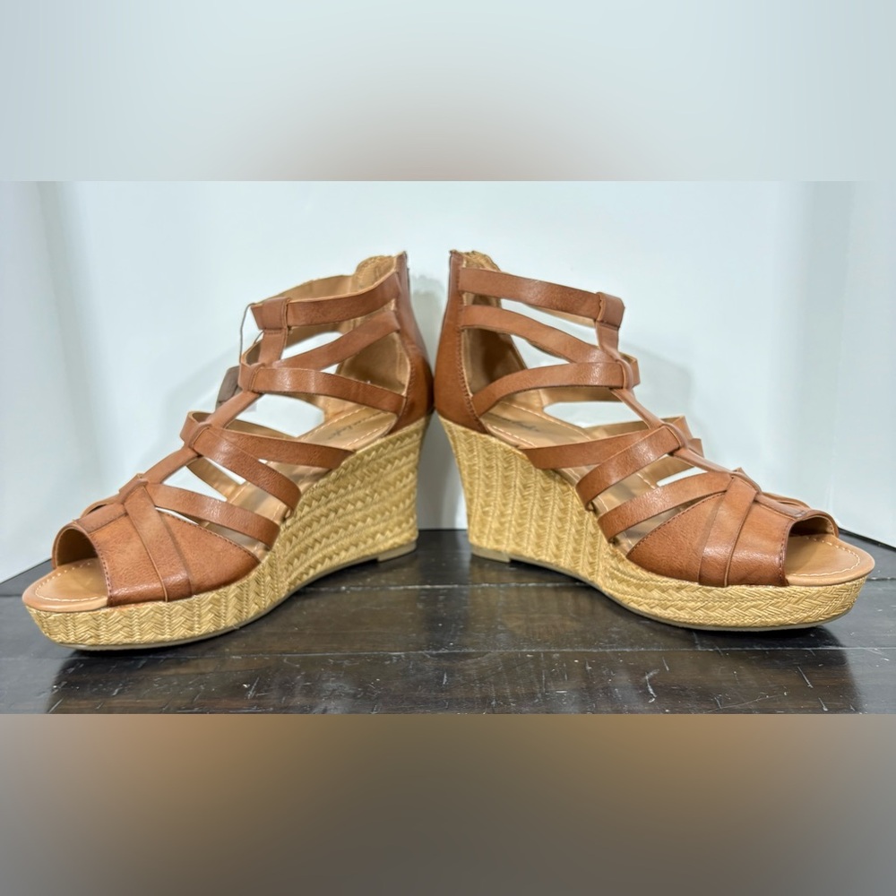 NWT American Eagle Outfitters Strappy Wedge Sandals Size 11 - Picture 9 of 10